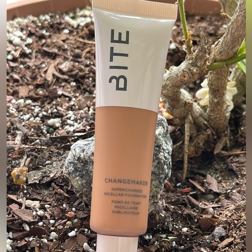 BITE BEAUTY Changemaker Supercharged Micellar Foundation in “T115”
